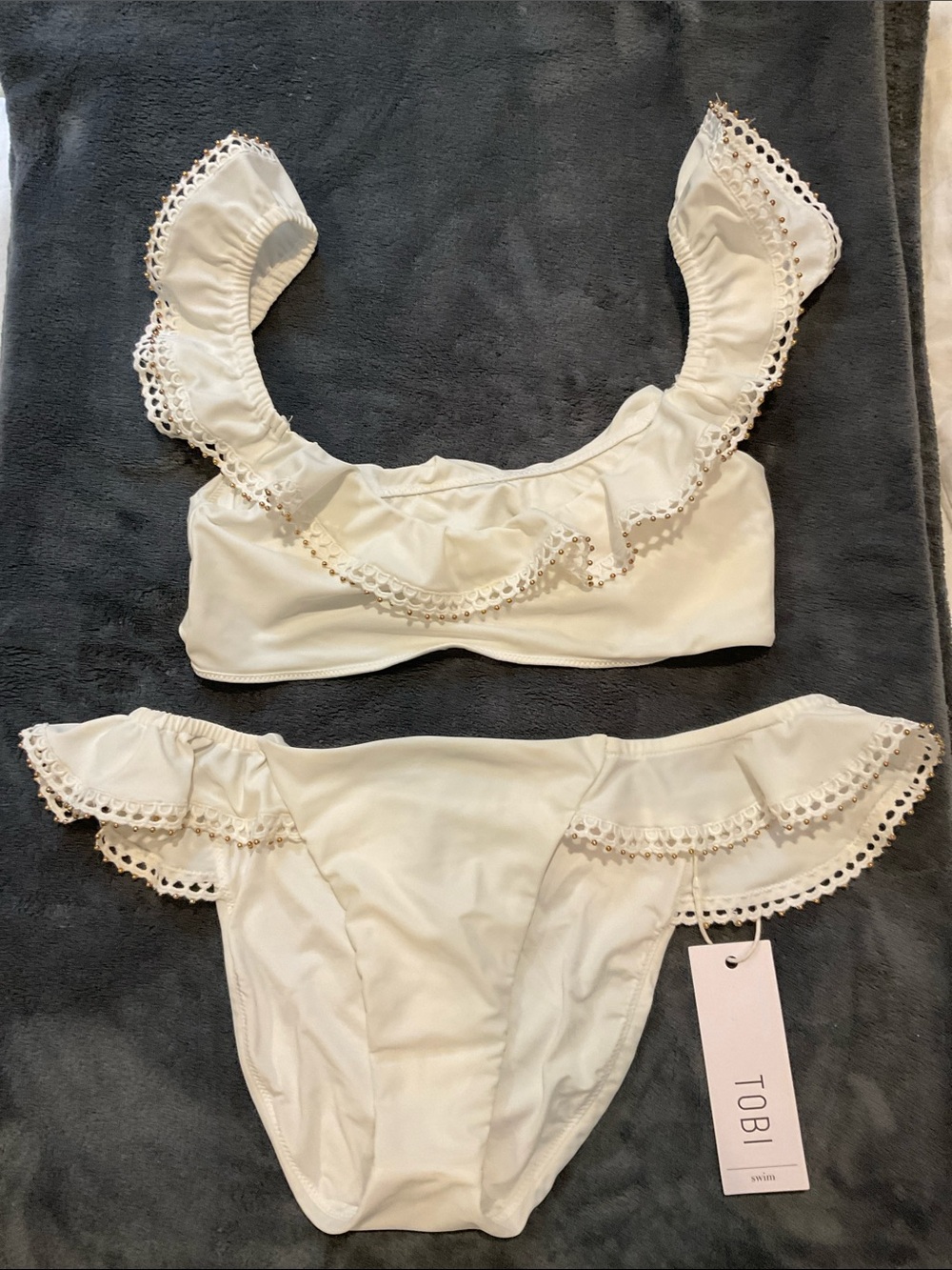 NWT Tobi White Ruffle Bikini Set with Eyelet Trim, medium